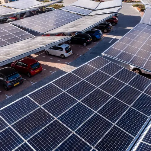 Solar charging station for electric vehicles