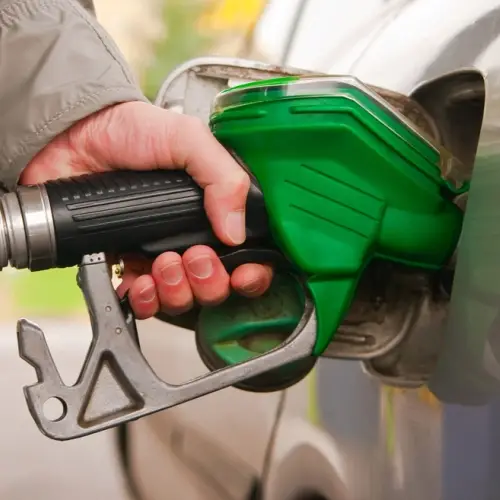 Assortidor de benzina en un cotxe